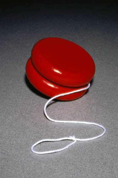 This image has an empty alt attribute; its file name is yoyo_red.jpg